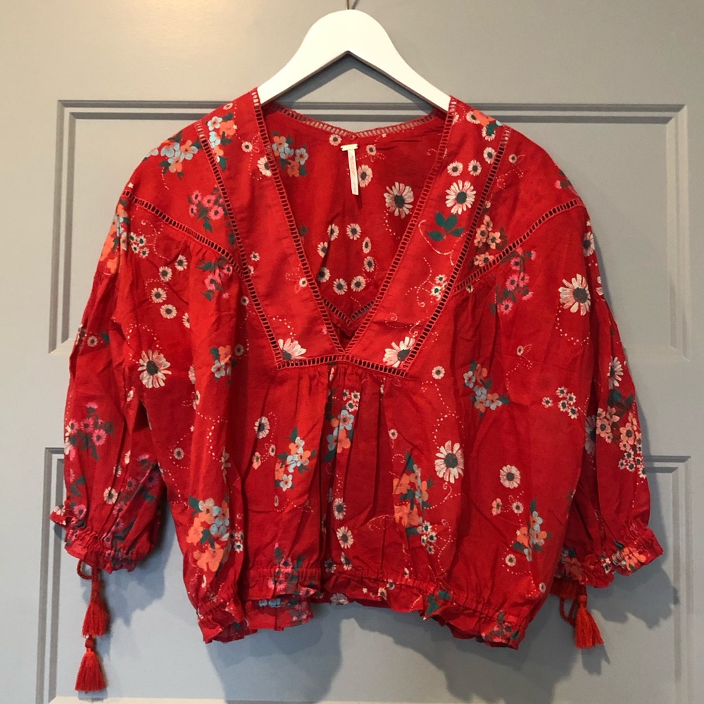 Free People Red Floral 3/4 Sleeve Top size S